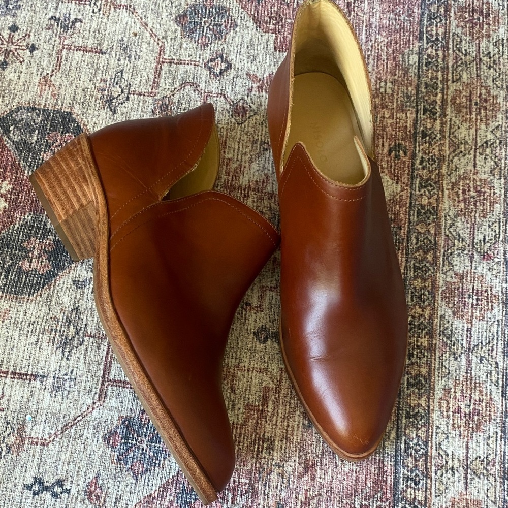 Nisolo Chestnut 100% Leather Heel Boots Slip On Like New